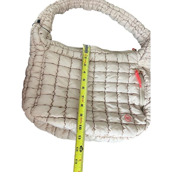 Wantable Quilted Puffy Shoulder Bag Tan‎ Nylon Scrunch Strap Purse - Picture 6 of 7